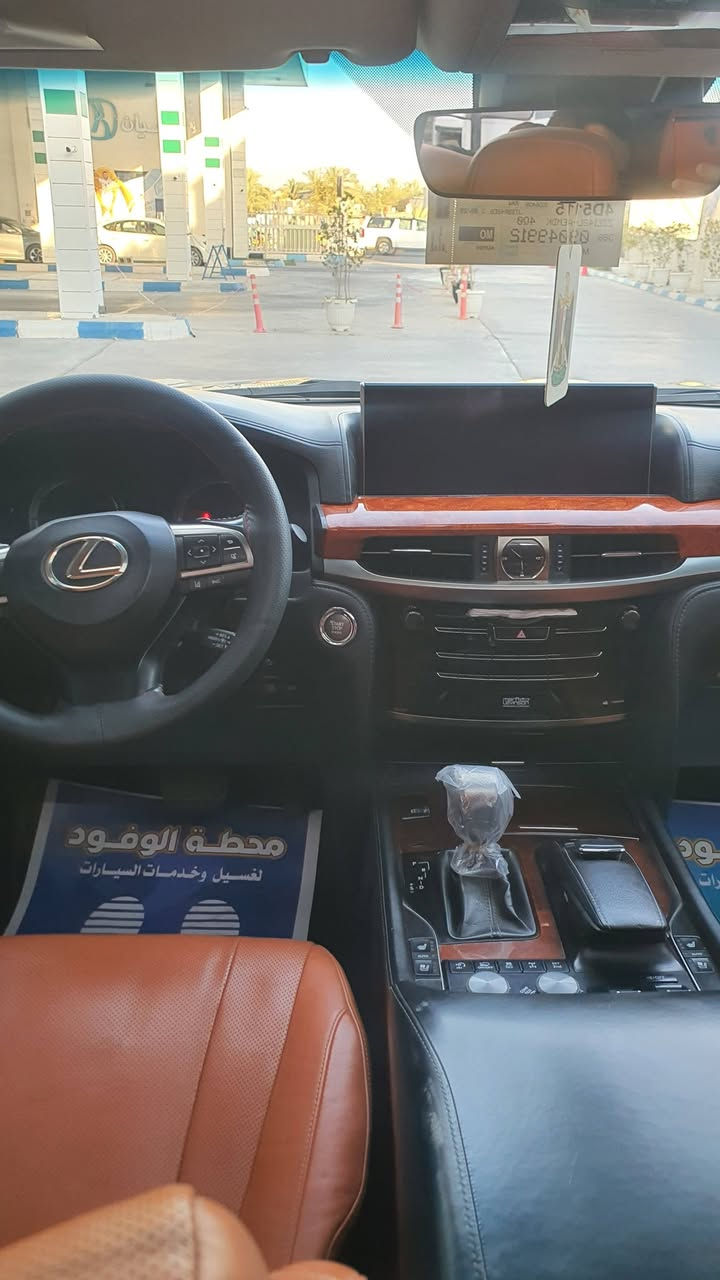 لكزز 2016 رقم بغداد بريمية
مغلفة PPF نانو بل كامل
مكفولة من الصبغ والتبديل
ماشية 97 الف سيارة جديدة كلش 
مكان السيارة البصرة 
السعر 540 ورقة 
الاتصال ***********
