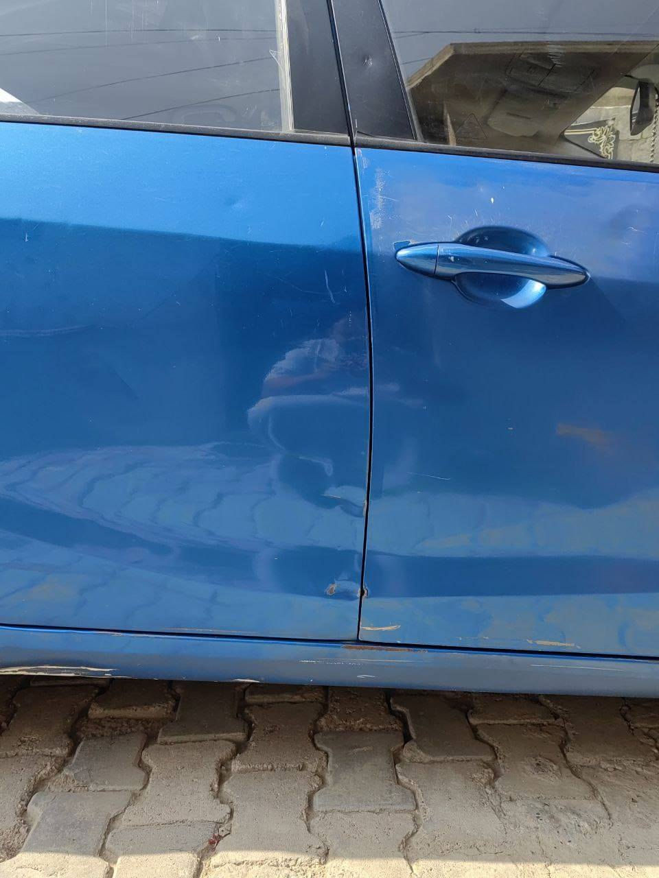 السلام عليكم 
سيراتو موديل ١٥ رقم انكليزي بغداد 
السياره مكفولة من الحادث اتكفلك من الحادث والكير والمكينه والكهربائيات وتبريد كله ع الفحص وشغال 
السياره ضررها جارده وشخوط وكم طعجه واضحات كدامكم للبيع سعرها ٩٨ورقه مكاني بغداد حي النصر 
***********
