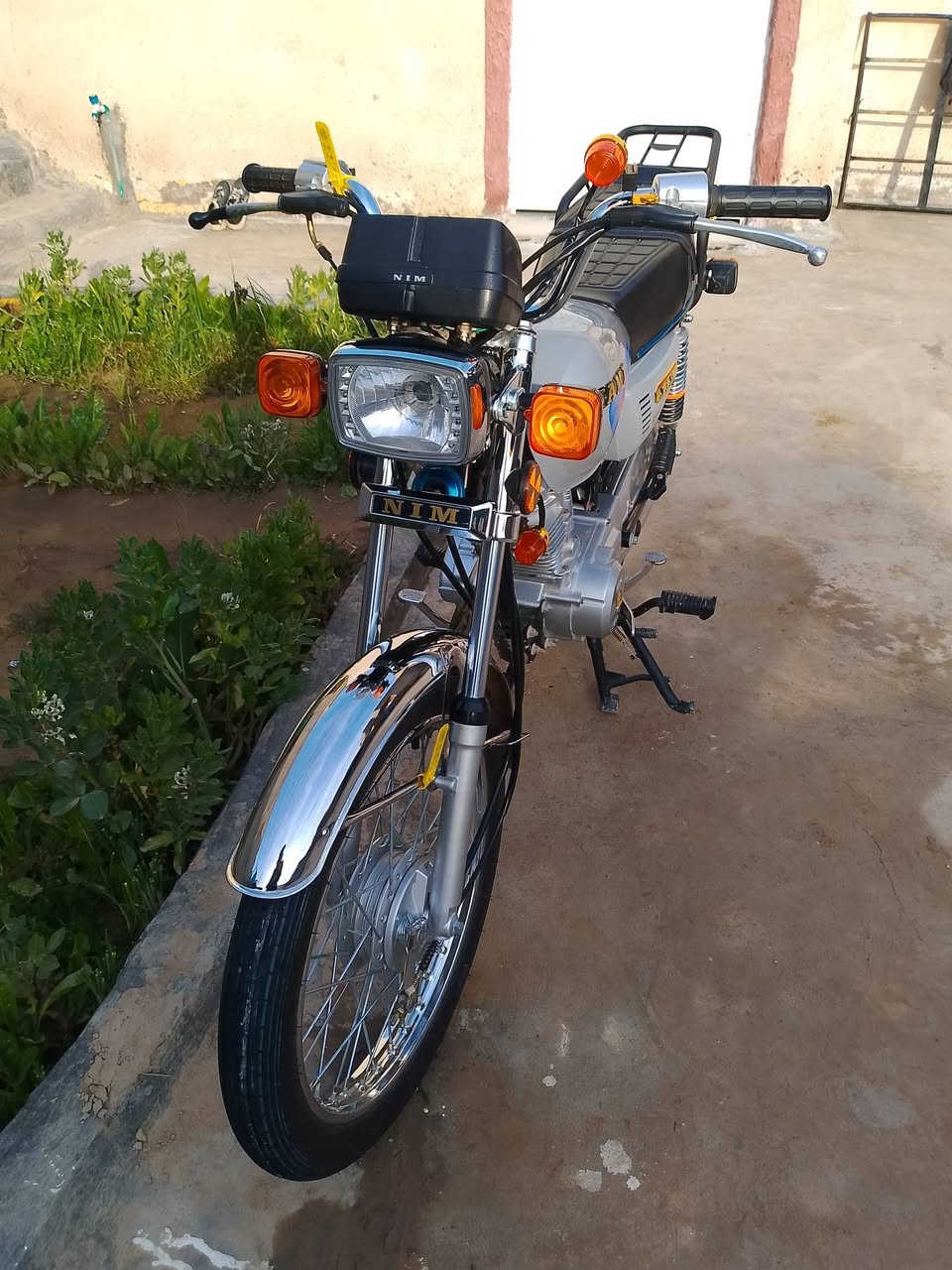 السلام عليكم دراجه حلوه جديده 
دراجه مقفوله اوراق سكنر سعر 675 
مكان بابل الحله هذا رقمي 
***********
