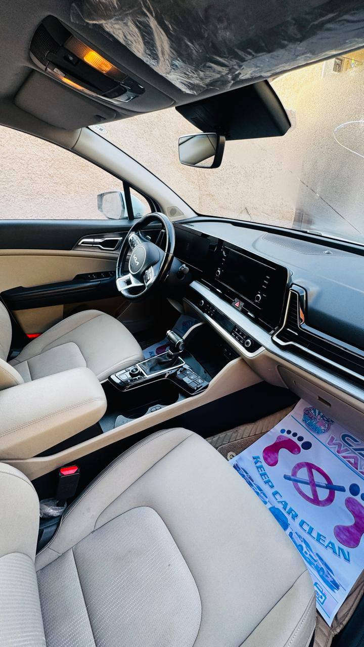 تحيه طيبه السلام عليكم ورحمة
كيا سبورتج 2023,,  بيها حالوب بسيط 

فول قماره حديد 

بصمه تشغيل 

بصمه ابواب 

شاشه كامره 

تحكم ستيرن 

مري شفط 

ترحيب على بعد 

مري شفط 

اشاير بلمري 

تدفه كشنات 

جنطة كهرباء 

شاحن وإير لس 

ماشيه 46,  ألف 

مكفوله بيها حالوب بسيط 

رقم اربيل شرط تحويل مباشرة 

205 ورقه 

أي استفسار رقم صاحب السيارة 

***********

مكان بغداد البياع
