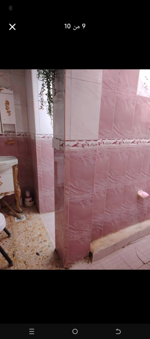 بيت للبيع بوبيات عمود ٧٩ بناء طابوك مساحتة ١٥٠ طابق واحد يحتوي على غرفتين نوم مع استقبال صالة مطبخ صحيات داخلية وخارجية وحديقة للبيع سعره ١٣٠ التواصل مع صفحتي أو الاتصال على الرقم ***********
