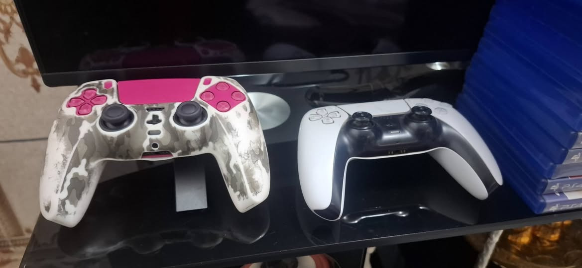 السلام عليكم
Ps5مستعمل نظيف  فات
جويستك مال الجهاز وثاني اصلي اخذته ب٩٠
وهاي الالعاب البلصوره
وعاكسه maxima وباتري جديد الها مثل ما موضح بلصوره
السعر 1200000
ابيع شلع فقط 
واذا مو شراي لا تراسل كلشي موضح كدامك


**إذا كنت صاحب هذا الإعلان وتريد حذفه لأي سبب، رجاءا أرسل رسالة إلى الدعم الفني**