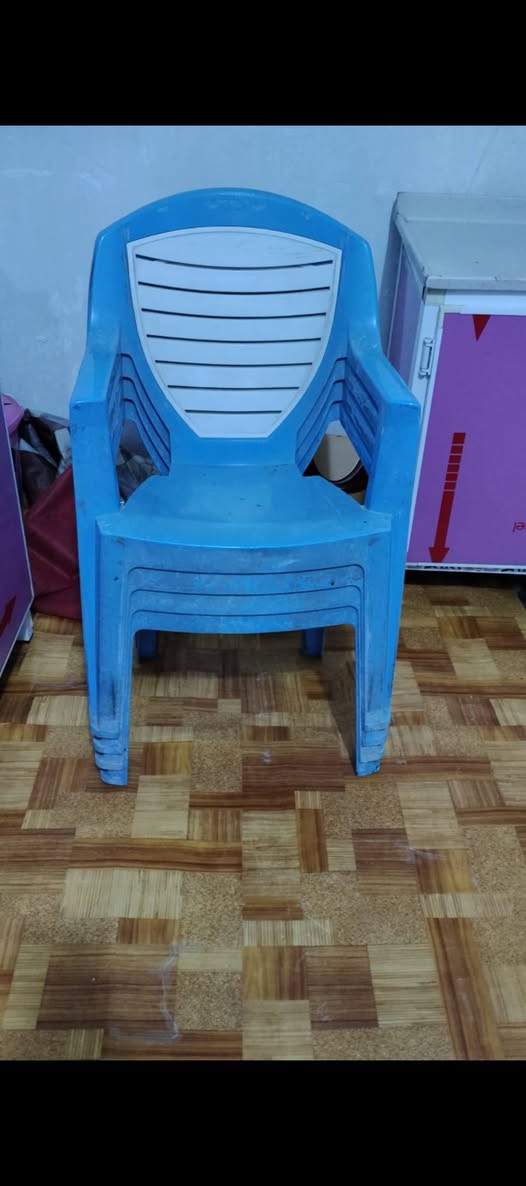 للبيع طبله وأربع كراسي 
السعر ٤٥ الف


**إذا كنت صاحب هذا الإعلان وتريد حذفه لأي سبب، رجاءا أرسل رسالة إلى الدعم الفني**