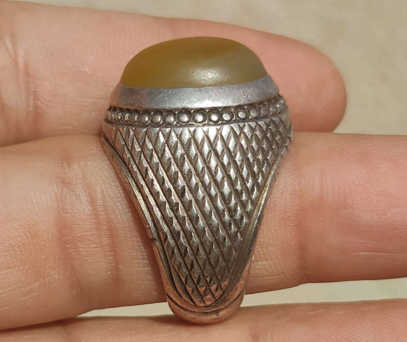 اليماني الاصفر الجراخة القديمة للبيع ***********
