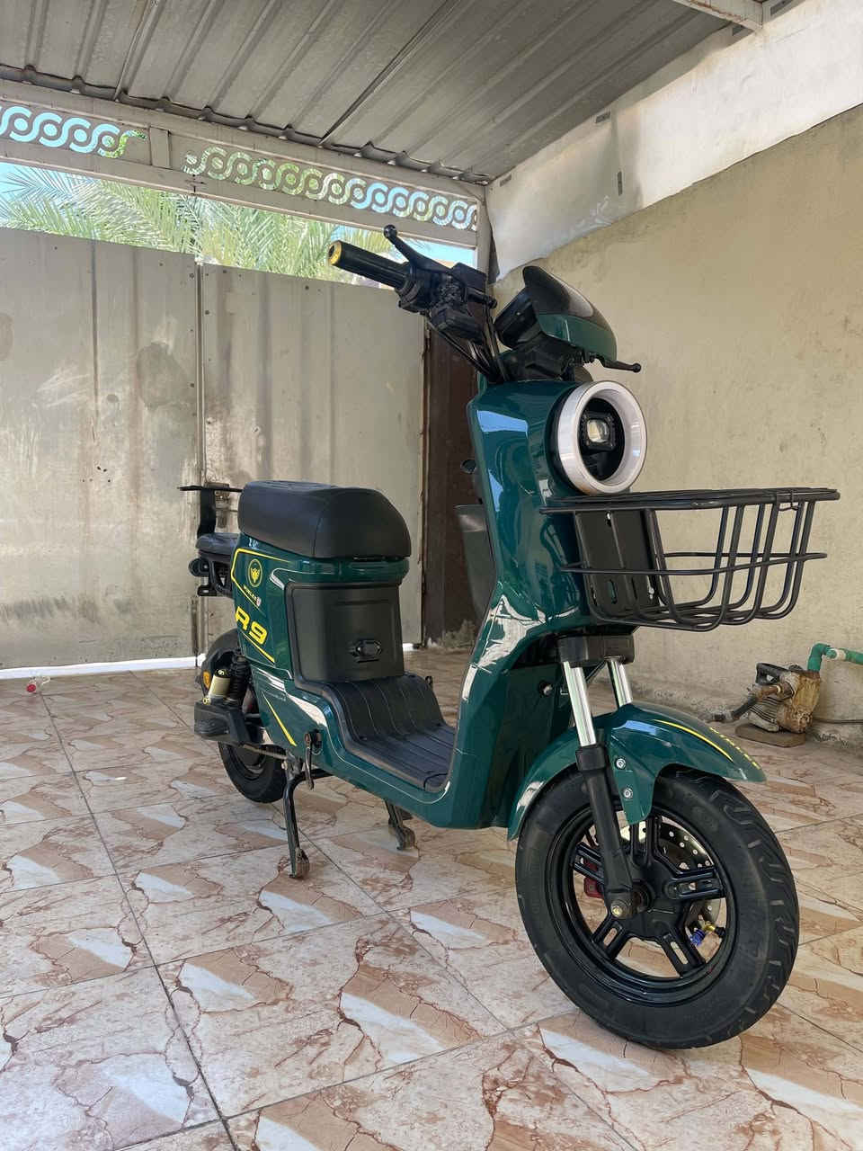 دراجه R9 2026 
بطاريات فيتنامي 5
تشغيل سويج وكارت وبصمه عن بعد
استعمال قليل 
شاحنه 150W
سرعه 70-75 حقيقي
تمشي بل شحنه الوحدة 35-40 كيلو متر
تتحمل وزن 120 كيلو حمل
اربع سرع
اشاير يمنه ويسره + دبل اشاره 
نضام R الرجوع للخلف 
 نضام P عند التشغيل
السعر 425 وبيها مجال 
المكان حله ورديه خارج


**إذا كنت صاحب هذا الإعلان وتريد حذفه لأي سبب، رجاءا أرسل رسالة إلى الدعم الفني**