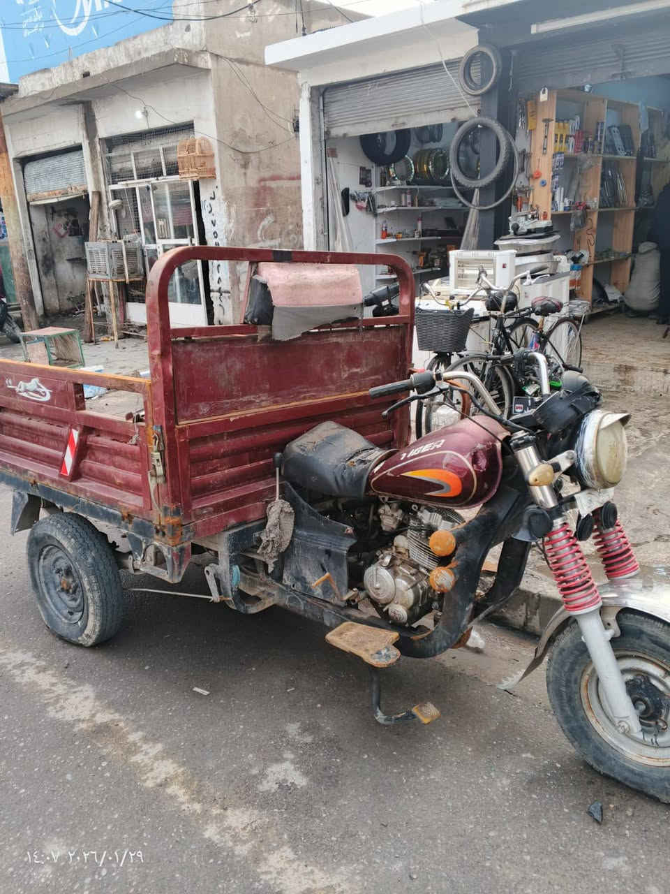 السلام عليكم ستوتة للبيع محرك 150محرك شادو ب2025السعر 500المكان حي القاهرة مكلف بالنشر الشراي يخابر ويجي يشوفها ***********.
