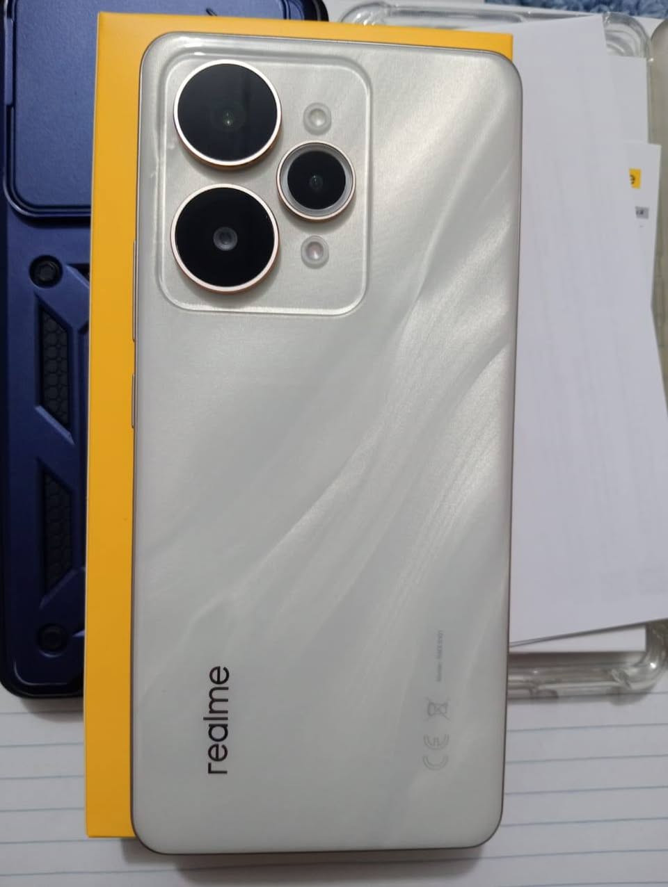 السلام عليكم
ريلمي 15 برو Realme15pro
 معالج Snapdragon 7 Gen 4 شاشة HyperGlow رباعية الأبعاد منحنية+ بتردد 144 هرتز، بطارية بسعة 7000 مللي أمبير وشحن فائق السرعة بقدرة 80 واط نضيف 100٪مع كامل ملحقاته مع 3 كفرات السعر المطلوب 500 وبي مجال كلش قليل حك الجية مكاني بغداد / الزعفرانية لا يوجد توصيل اخوان ***********
