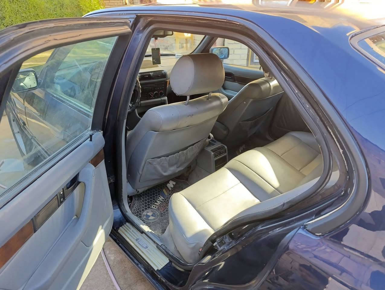 BMW 525 1994
رقم كركوك 
باسمي سنويه لل31 
كير محرك شرط 
فتحه سقف 
كشنات كهرباء 
جام اوتو 
مكانها الأنبار الفلوجه (السعر68) 
*********** اتصال أو واتساب
