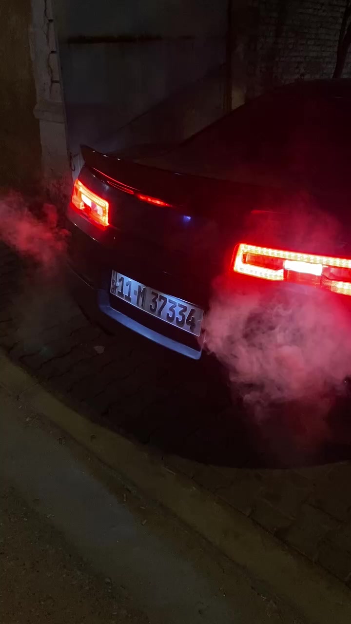 اغراض كمارو
سلام عليكم شوته كمارو بلاديه كلشي ما بيها واي خلل ترجع بيد المندوب
و دبات صوتهن كلش حلو بالنسبه لل٦ مع نيكلات مزدوج
للعلم السياره كزوزها بلادي فقط شايل الوسطيات بالفيديو
سعر الشوته 150 الف و بيها مجال
سعر الدبات مع النيكلات ١٧٥ و بيهن مجال 
المكان بصره
***********
