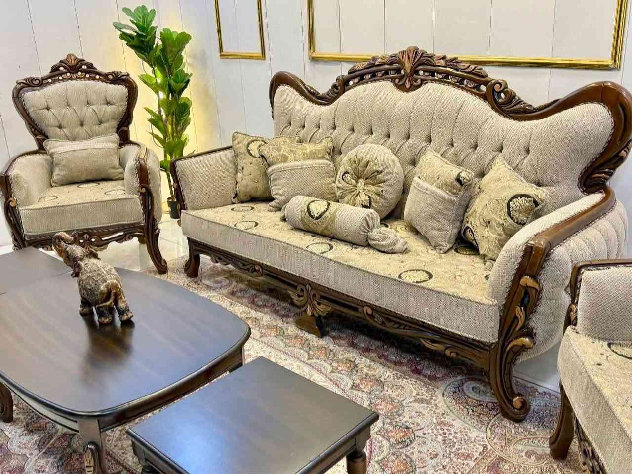 افخم الاطخم التركيه  🇹🇷🇹🇷  المستورده 
ملاحظه 
 حفر زان يدوي فخم جداً😍 )
خشب تركي زان اصلي 🪵 
قماش درجة اولى ارقى انواع الاقمشه ✨✨
10مقاعد (قنفتين+4كراسي)
مع  طبله كبيره وطبلتين مربعات  ..
للحجز والاستفسار مراسلة الصفحه او الرقم 📞📞
***********
العنوان
ديالى الخالص ناحية هبهب 
يوجد لدينا خدمة توصيل كافة محافظات العراق
