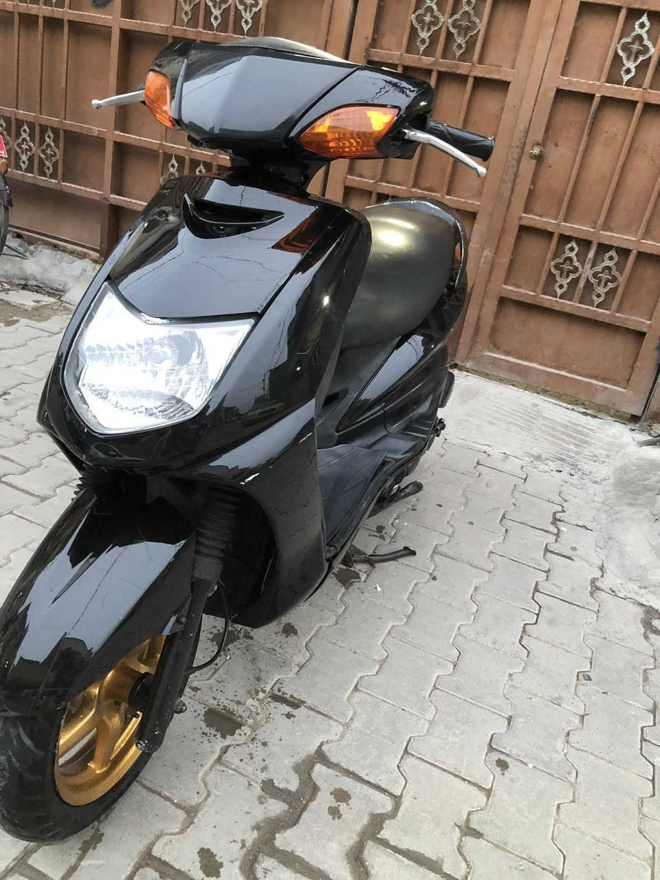 سلام عليكم سكنس نثيه للبيع السعر 650 كامله من كلشي عنواني الدوره رقم هاتف ***********
