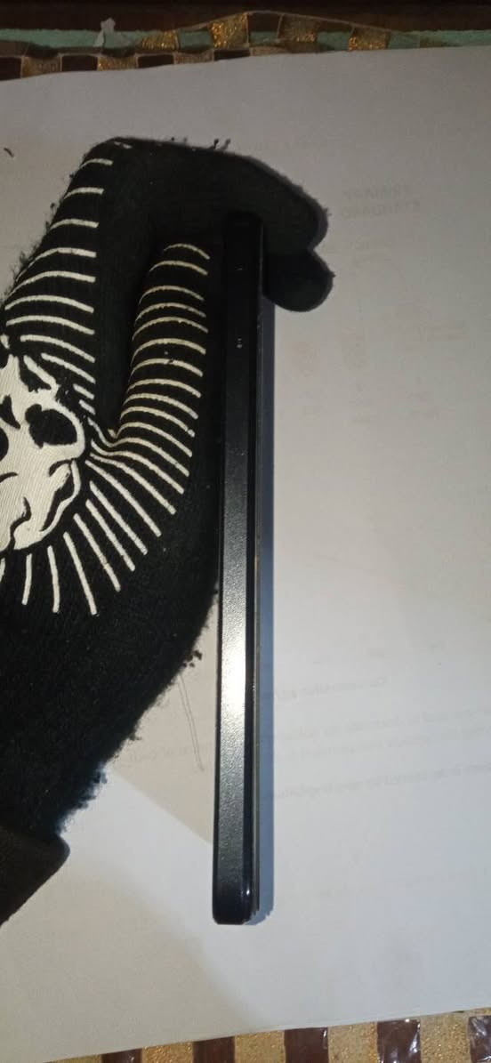 تليفون للبيع اذكره128 المعالج 4.00 بطاريه 89 مستخدم ثلاث اشهر سعره 75
