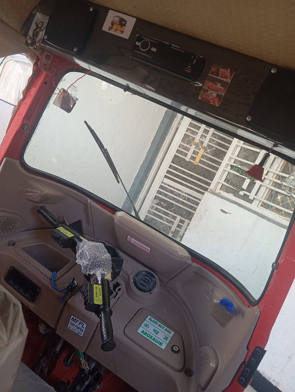 سلام عليكم تكتك موديل 2022رقم وسنويه لكشره  مكفوله بيه زلوغ  قليله مكينه بوشه وبستم مكاني ميسان حي الغدير السعر 8500 وبيه مجال الرقم ***********
