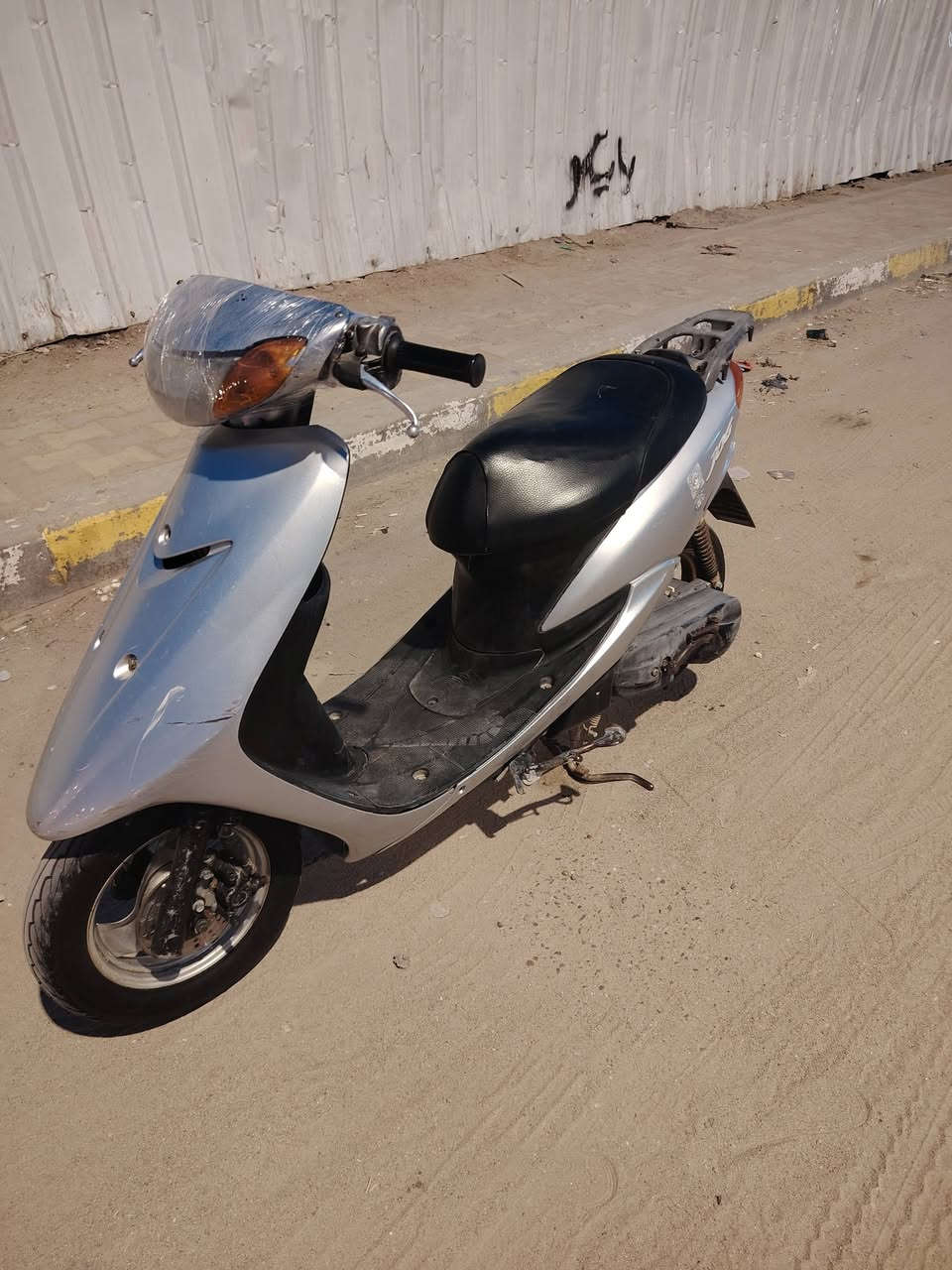 سلام عليكم للبيع دراجه عصفوريه كله شغاله سلف هندر كهربائيات شلعه تخبل مشي خير من الله السعر 350 العنوان ناصريه مركز الاستفسار ***********
