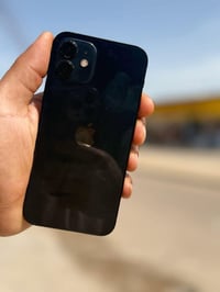 ايفون ١٢ • ذاكره ٦٤ • بطاريه ٨٧