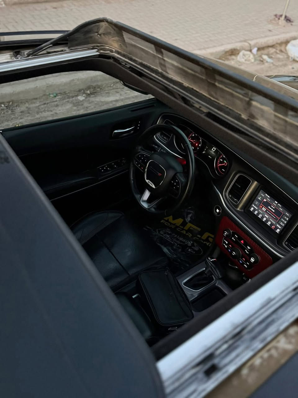 السلام عليكم للبيع جارجر sxt بلاس 1/1 فول مواصفات للاخير 2020 حادث السيارة طخة بسيطة بالجاملغ بدون ايرباك كفالة من اللغد والشاصي والدواخل والسيارة جديدة جداً
بعدها بحجر البيئة 
رقم بغداد تحويل ثاني يوم
السعر 238 وبيها مجال بسيط 
للاستفسار اكثر ***********
واتساب *********** 
مكاني بغداد الدورة شارع 60
