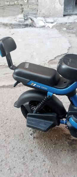 السلام عليكم للبيع دراجه شحن حجم 14 نضيفه كلش بطاريات جدد بعدهن ماتعبانات تايرات جدد الخلفي اليوم شديته كهربائية كلهن شغالات اشاير يمنه يسره لايت زنون عالي ناصي هورن شاشه تقره الاعطال وسرعه 40 و3نمر بصمه تفتح وتقفل وتشغيل عن بعد  مكاني بغداد جديده سعر 300 وبيها مجال ***********

