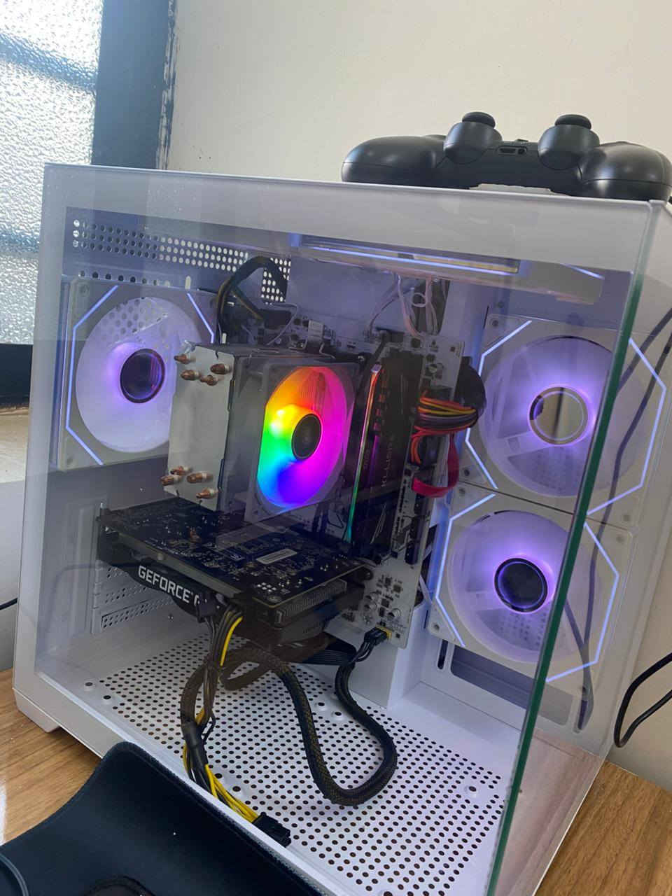 للبيع pc كامل سعر 600 بي مجال
مواصفات pc
معالج رايزن 5 2600
مدربورد رايزن
كارت شاشه 1650ti 4g
رام 16 2×8
وكاميرا فيس اي دي فتح بثوث وتصوير العاب 2k 60fps
هاردين موجود بي اول
SSD m.2 128g
وثاني
HHD 4T
يعني 4000 كيكه
باور سبلاي 600W
مبرد هوائي
كيس مثل ما موضح بل صوره جماله وياها 5 فان جي بي ار تحكم بل ضوه بل ريمونت وياها ميز مكتبي وكرسي متحرك مريح و USB يشغلك 15 دقيقه وشاشه نوع SHINY حجم 24 تردد 75 هرتز وكيم باس ويا 3 أشهر شراي تعال خاص او راسل بل واتساب
***********
