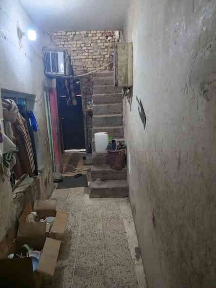 السلام عليكم.
نصف قطعه للبيع 55 متر طابقين سقف عگادة تحتوي على 3 غرف ، مدينة الصدر قطاع 73
للاستفسار ***********
