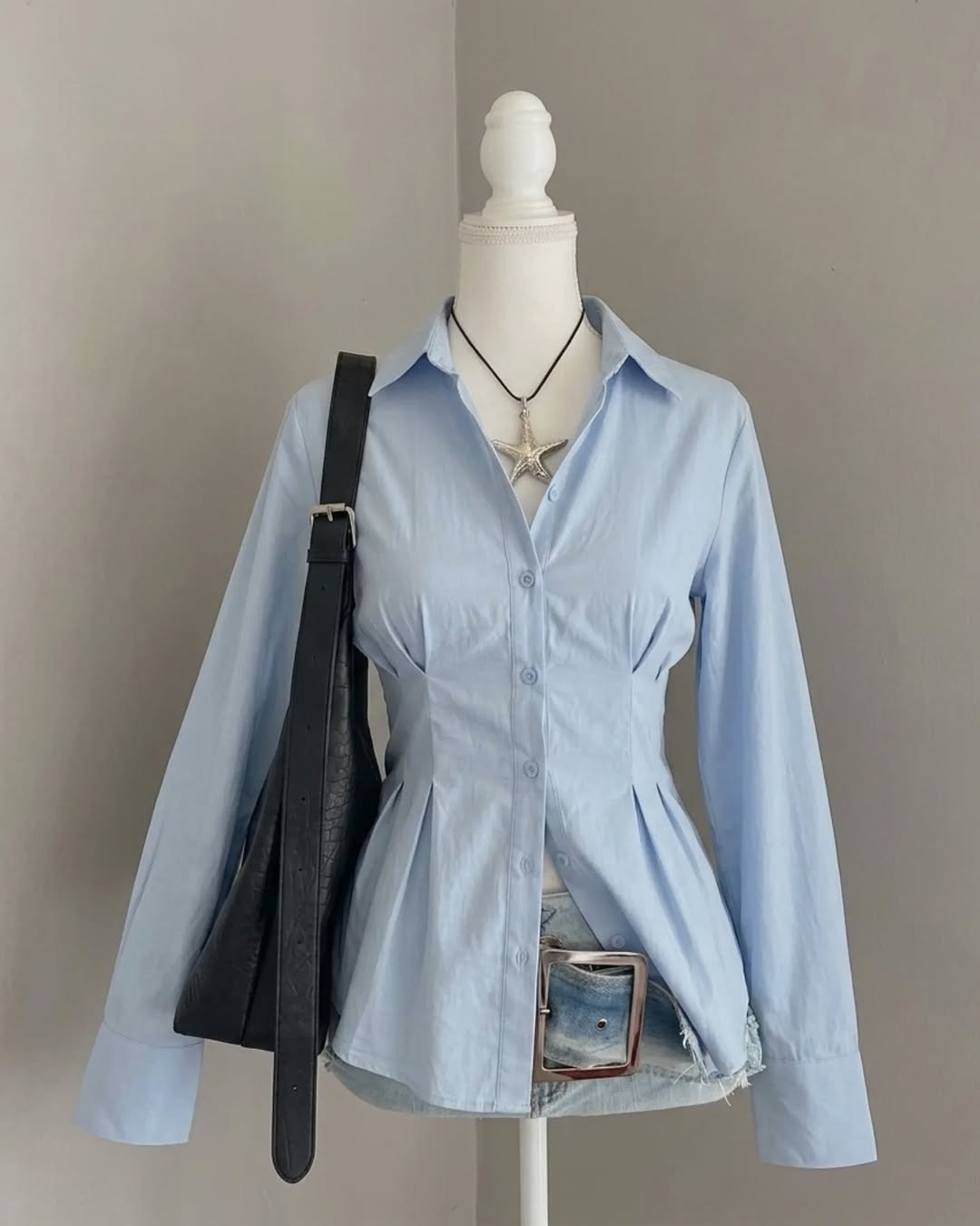 .
قميص سمائي مختصر🩵
كوالتي  جيد🌟 
طول القميص 70cm-73cm
مخصر
القياسات
XS-S-M-L-XL-2Xl
السعر :17,750 ألـف✨
ـــــــــــــــــــــــــــــــــــــــــــــــــــــــــــــــــــــــــــــــــــــــــــــــــــــــــــــــــــــ

متاجرنا👇

‪‪@stray_store1‬‪
@stray_store2‬‪
@stray_suits‬‪
@stray_vintages‬‪
@mars_librar.y‬
ـــــــــــــــــــــــــــــــــــــــــــــــــــــــــــــــــــــــــــــــــــــــــــ

توصيل الناصريه مركز الفين دينار❇️

اقضية ونواحي 3 الاف

المحافظات 5 الاف دينارر

💢عن طلب لا يقل عن ال 12 الف دينار.
ـــــــــــــــــــــــــــــــــــــــــــــــــــــــــــــــــــــــــــــــــــــــــــ

⛔اذا كان اكو غلط بالطلبية او غير مشابه للصورة يمكن استبداله.


**إذا كنت صاحب هذا الإعلان وتريد حذفه لأي سبب، رجاءا أرسل رسالة إلى الدعم الفني**