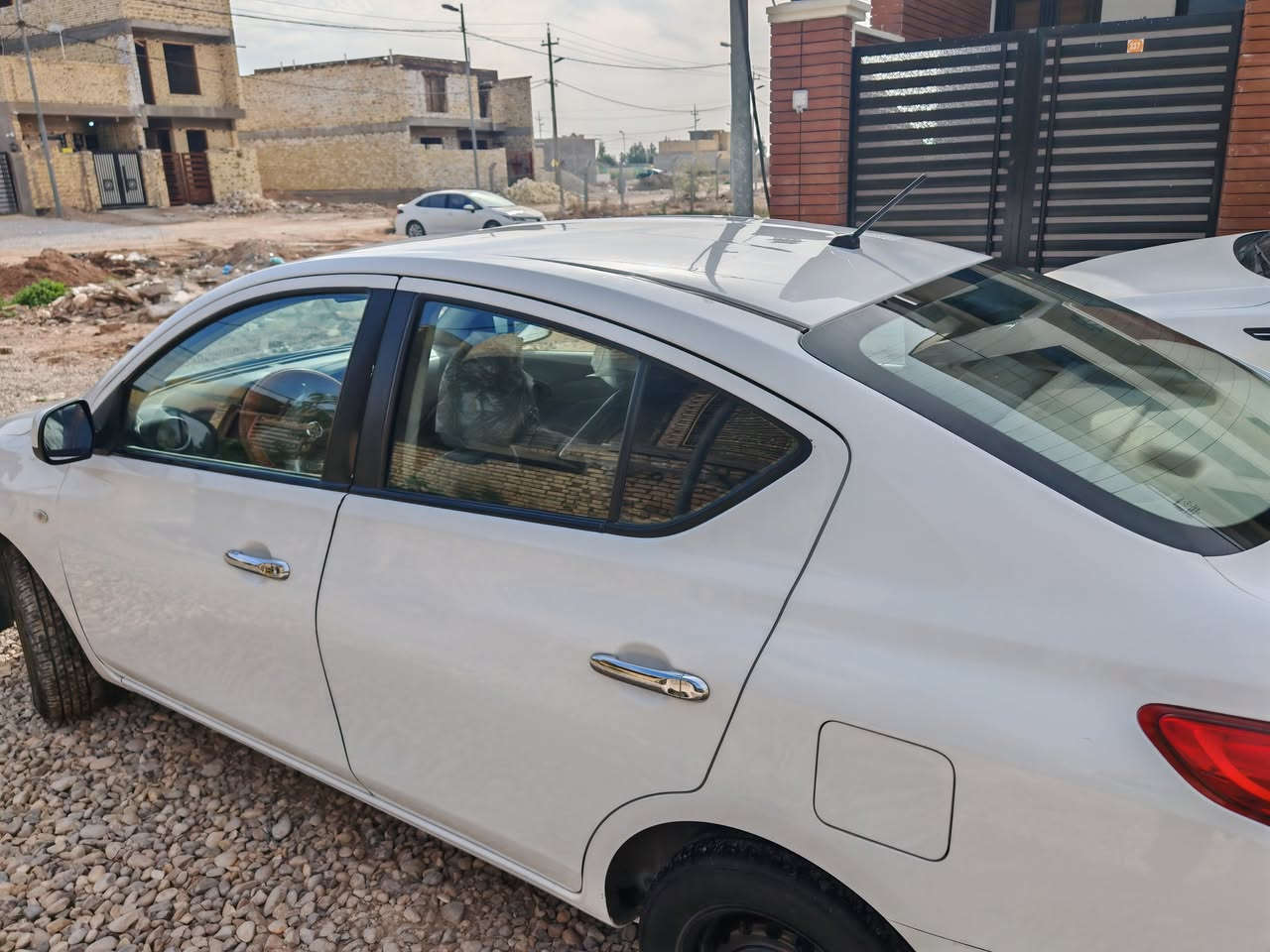 نيسان سني للبيع
موديل ٢٠٢٠ رقم بغداد بسمي تحويل ثاني يوم

صدر جديد تايرات جدد شاشة اندر ود

سيارة مكفولة

العنوان كوت مركز المدينة
السعر  110 مع المجال 

رقم الهاتف ***********
