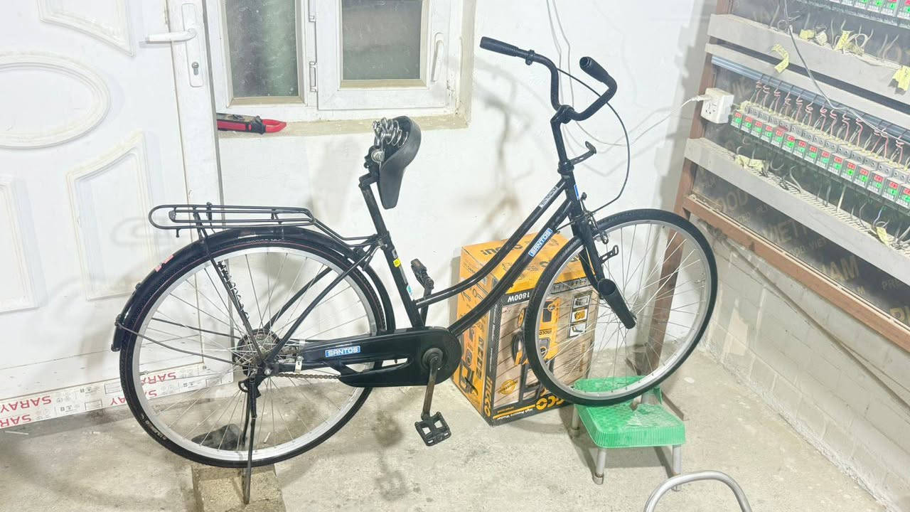 سلام عليكم بايسكل للبيع حجم 26 موديل 2021 البايسكل جديد قبل اسبوع نزلته من الحاويه السعر 80 وبي مجال حك الجيه الاستفسار على فيسبوك أو ع رقم ***********
