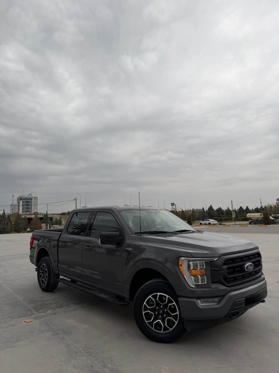 فورد F150 موديل ٢٠٢١ دبل اكسل بدون حادس بدون صبغ 
محرك ٢.٧ محرك كير مكفولة كفالة حامة مواصفات XLT فول سعر ٣٤٠$ تليفون *********** أربيل, العراق

