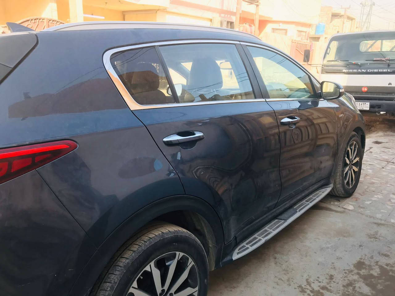 للبيع موديل 17 فول مواصفات فتحه سقف محرك2400 مكانه بغداد المشتل *********** هذا رقم صاحبه بي واتساب سيارة وارد امريكي حادثه بجم بدون دواخل جاملغات وبنيد سعره 140
