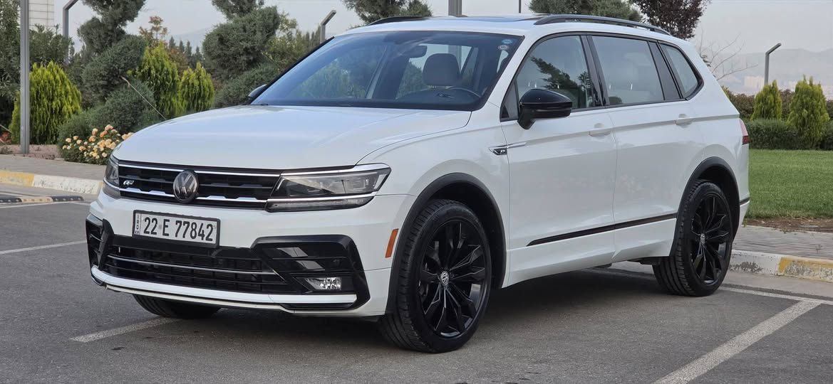 Volkswagen Tiguan R-Line 2021
  كلين R LINE يعني واحد على واحد
بدون اي ضرر بدون صبغ ماشي ٤٢ الف ميل 
گيرمحرك  ممفتوح ب شرط فحس كل شي 
سعر ٢٠٥ بي مجال 
العنوان السليمانية معرض باران 
***********
*********** السليمانية, العراق
