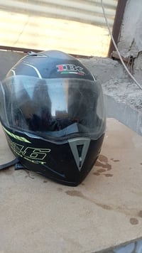 خوذة مستعمله ام الفج سعرها ١٥ الف 07763180355 واتساب