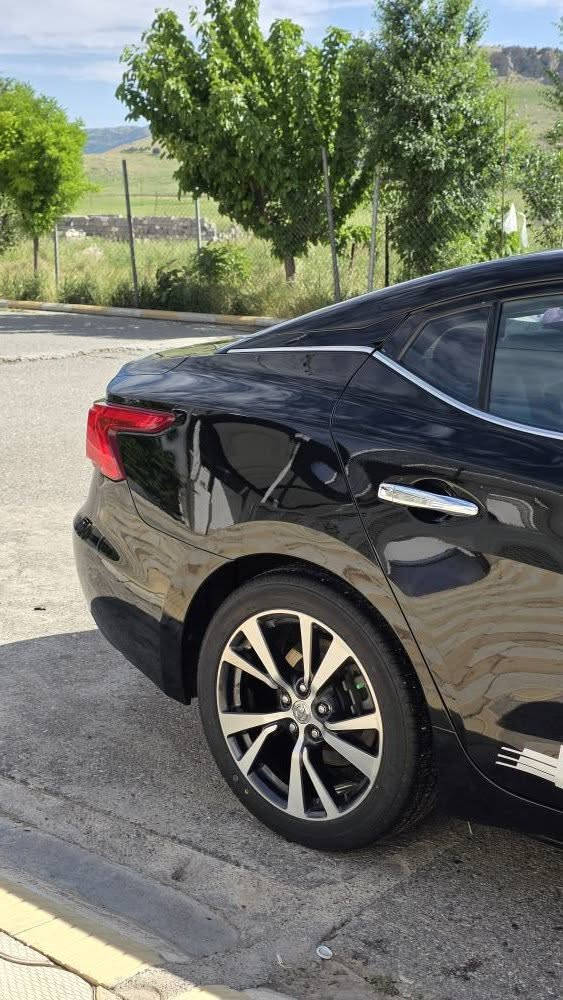 ‎Nissan maxima 2017 SV  300HP
‎نیسان ماگزیما ٢٠١٧ مواسەفات SV یە هەموو گیانی مەزبوتە و چرکەی تیا نیە زۆر کپە ، زۆر پاک و تازە ماوەتەوە نمونەیە لە جوانی ، قوەتێکی بێ وێنە و عەجیبی هەیە ، ڕەقەم سلێمانیە سەنەوی و وەکالە بەشەرت هەموو گیانی ئیش ئەکات ، کوشن جڵدە دوو کوشن هیتەر و کارەبای و ئاوێنە هیتەر و دژە فوول ، بۆیاخی نیە ، تەبریدەکەی وێنەی نیە و دەبڵ زۆنە ، شاشە گەورە و ماوس و کامێرا و حاسەی دواوە ، بەسمە و شەغال و سوکان ڤۆلیۆم و گێچ ئەلیکترۆنی و شاشە ، تەبرید مەرکەزی سیستەم ساوند و ئێمپریفایەری دەرەجەیەک ، کامڵ سێرڤسی هایدرۆلیک و ڕۆن و فلتەری دەرەجە یەکی بۆ کراوە ، گێڕ ئۆتۆ و عادی مۆدی سپۆڕت و نۆرماڵ و تراکشن، بەگ لایتەکانی Led یە وە زۆر شتی تر. . . 
‎سلێمانی
‎*********** السليمانية, العراق
