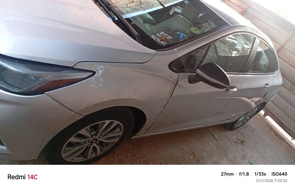 للبيع سياره شوفر كروز موديل 2017 رقم اربيل انكليزي صاحبهه بغداد يدور تحويل سنويه لغايه 2030 هزه جديده ما ساقطه تحويل مباشر السياره بلاديه ما عده جاملغ جهه السايق تدفئه تبريد السياره وارد امريكي بعد بيهه هواي مواصفات 
ملاحظه السياره فقط بيهه خيط تبخير  السعر 85$ ورقة وبيهه مجال حك الجيه 
***********
*********** بغداد, العراق
