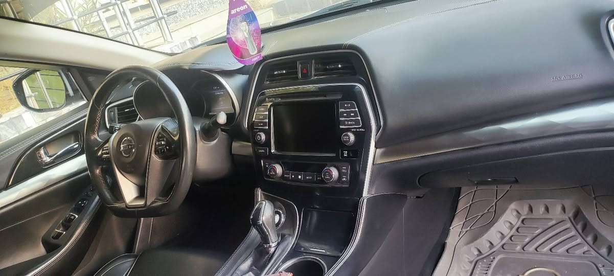 مرحبا شباب ..
نيسان مكسيما 2020 فئة sv السياره كلين بيها تقرير غرق مكفوله كفاله عامه ممبدل بيها اي شي ماشية 70 الف مايل رقم بغداد باسمي السعر 165 وبي مجال ***********
