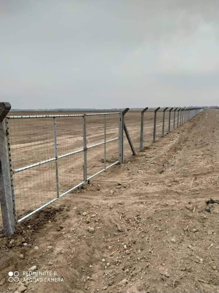 شركت الغدير  مستعدون العمل ونصب اسيجة.  بيارسي. وجادر كرستة  وعمل وحسب المواصفات المطلوبة  وبسعار مناسبة   عمل كافة المحافضات  الاستفسار.   *********** وتساب  ***********علي العقابي
