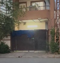 باب حوش • سلايت • للبيع