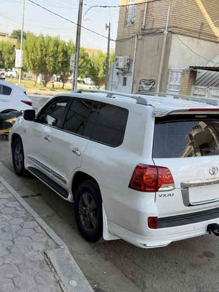 السلام عليكم   لاندكروز vxr
2015  رقم بغداد بأسمي
محرك 5700 
مكفوله عدا صبغ شبر بهلال الجاملغ الخلفي 
السعر:430 وبيها مجال 
العنوان:واسط الكوت 
للاستفسار: ***********
