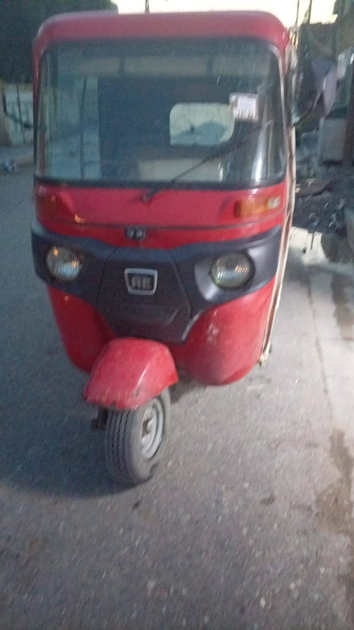 السلام عليكم تتكتك للبيع 18شهر 3 رقم كربلاء تحويل مباشر كامله كله جديد فقط يرادلهه جادر شويه ترتيب مكان بغداد الحسينيه سعر 4 وبيها مجال للستفسار*********** اليريده يتصل ما ارد عل خاص
