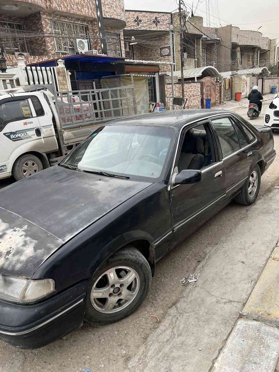 السلام عليكم برنس بلاديه من طول للطول  مكينه وكير بل سلفون بيها بس كدامكم هاذ البنيد بي معجون سيارة متروكه وجديدة بمعنا الكلمه مستعجل عل بيع عنواني بغداد الزعفرانيه رقمي ***********
