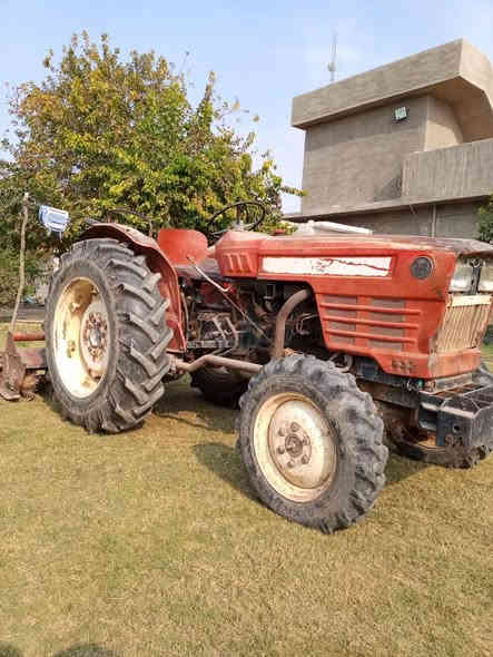 مكينه ينمر نضيفه بمعنى الكلمه محرك وكير مكفوله تخم تاير جديد مع رفاسه كهربائيات شغاله ومامتعوبه المكان صلاح الدين يثرب الاستفسار..***********
