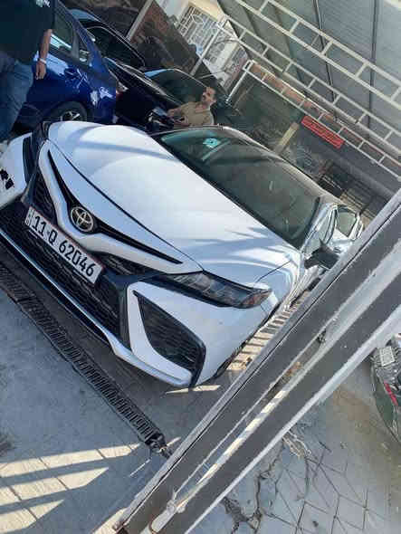 ‏السلام عليكم ورحمة الله وبركاته للبيع فقط كامري 2023 سيارة se والمواصفات  بصمة جلد شاشة كبيرة ثلاث أنظمة قيادة السيارة فول الفول عدا الفتحه السعر 187 وبيها مجال بسيط وماكو بهل اسعار بس بنيد صبغ جاملغ بارد *********** ترا ماكو بهل سعر سعرها مال 2019 بغداد
