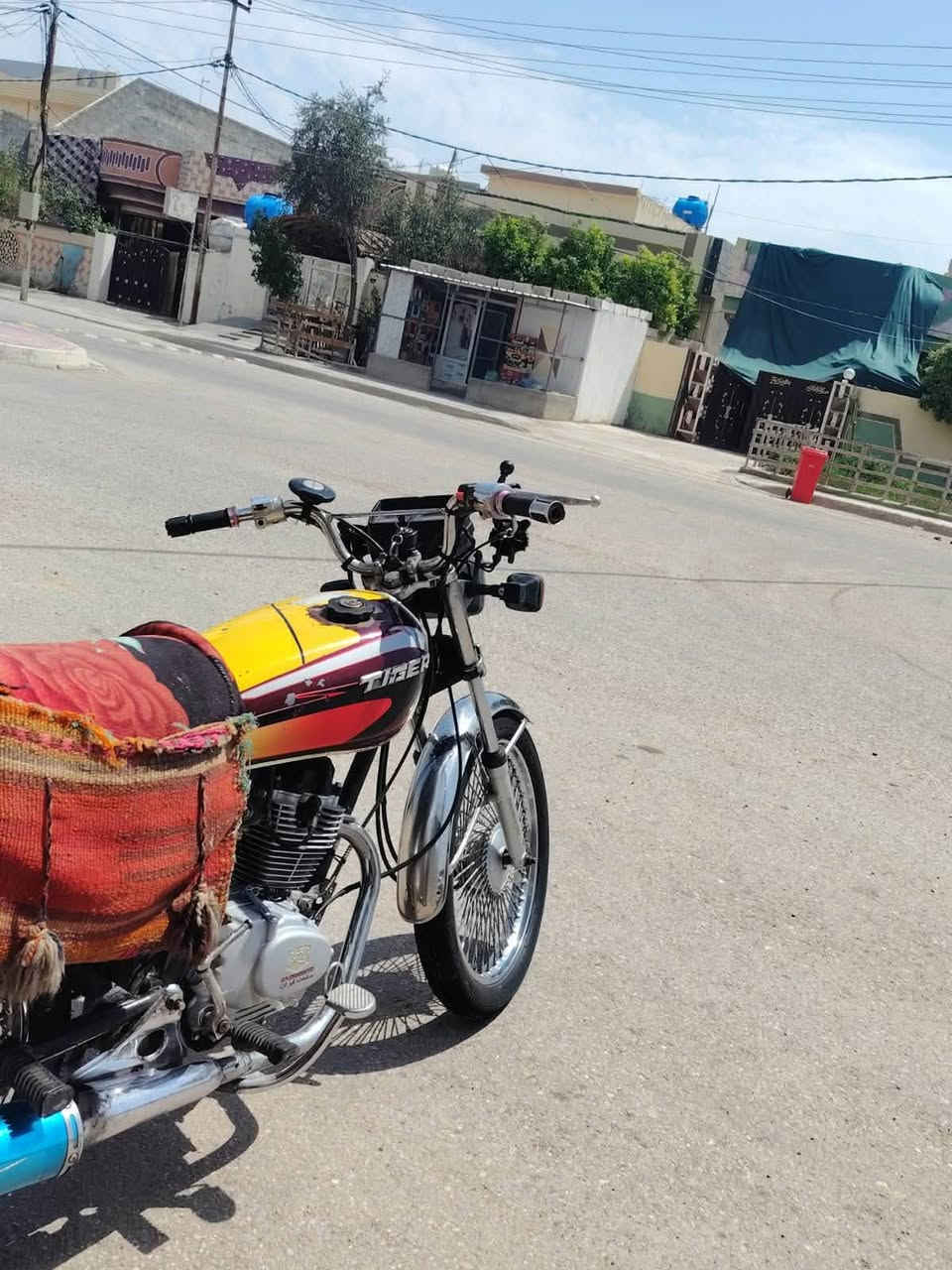 السلام عليكم  دراجه تايكر موديل 21سعر 350وبها مجال للطيبين
دراجه مجفته جديد لايريدها بخدمته لالستفسار   رقم صاحب دراجه ***********
