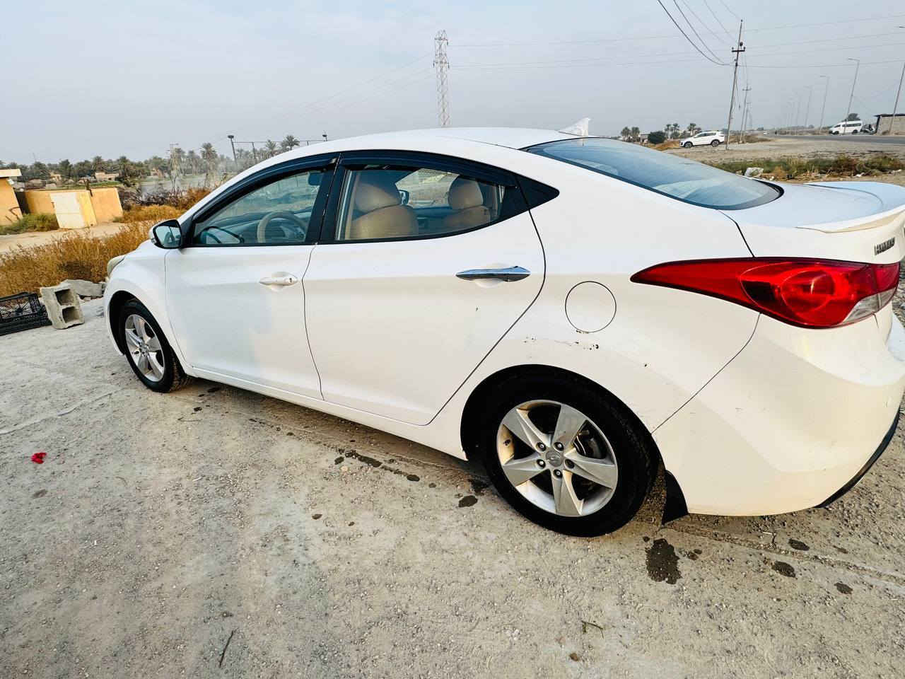 ا
لسلام عليكم البيع مستعجل

الانتره خليجي  2013 محرك 1800

بيه فقط بارد جاملغ الايسر وطخه بلباب الايمن موضحات بلفيدوو 

سعر 115وببه مجال مكاني بغداد 

الاتصال ‏‪***********‬‏
