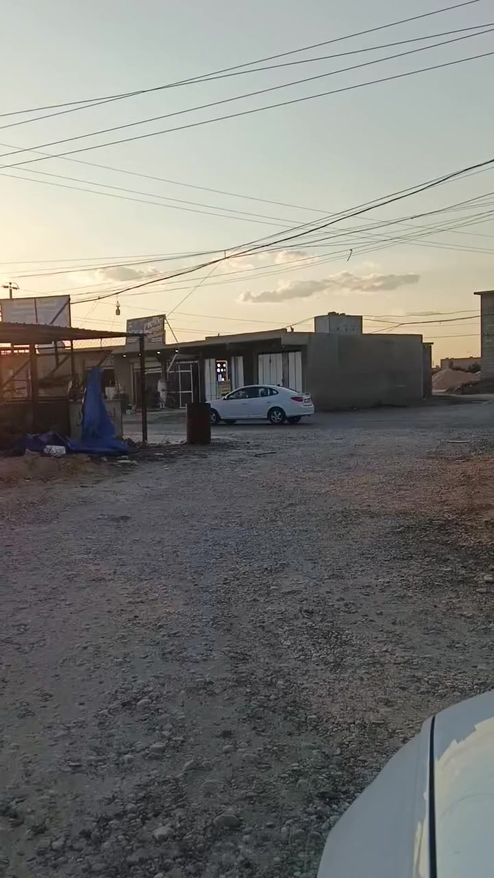 أرض للبيع عشارع روتانا المساحه 900متر مسيجه بيه بلوك 2000بلوكه العلم طريق روتانا ***********
