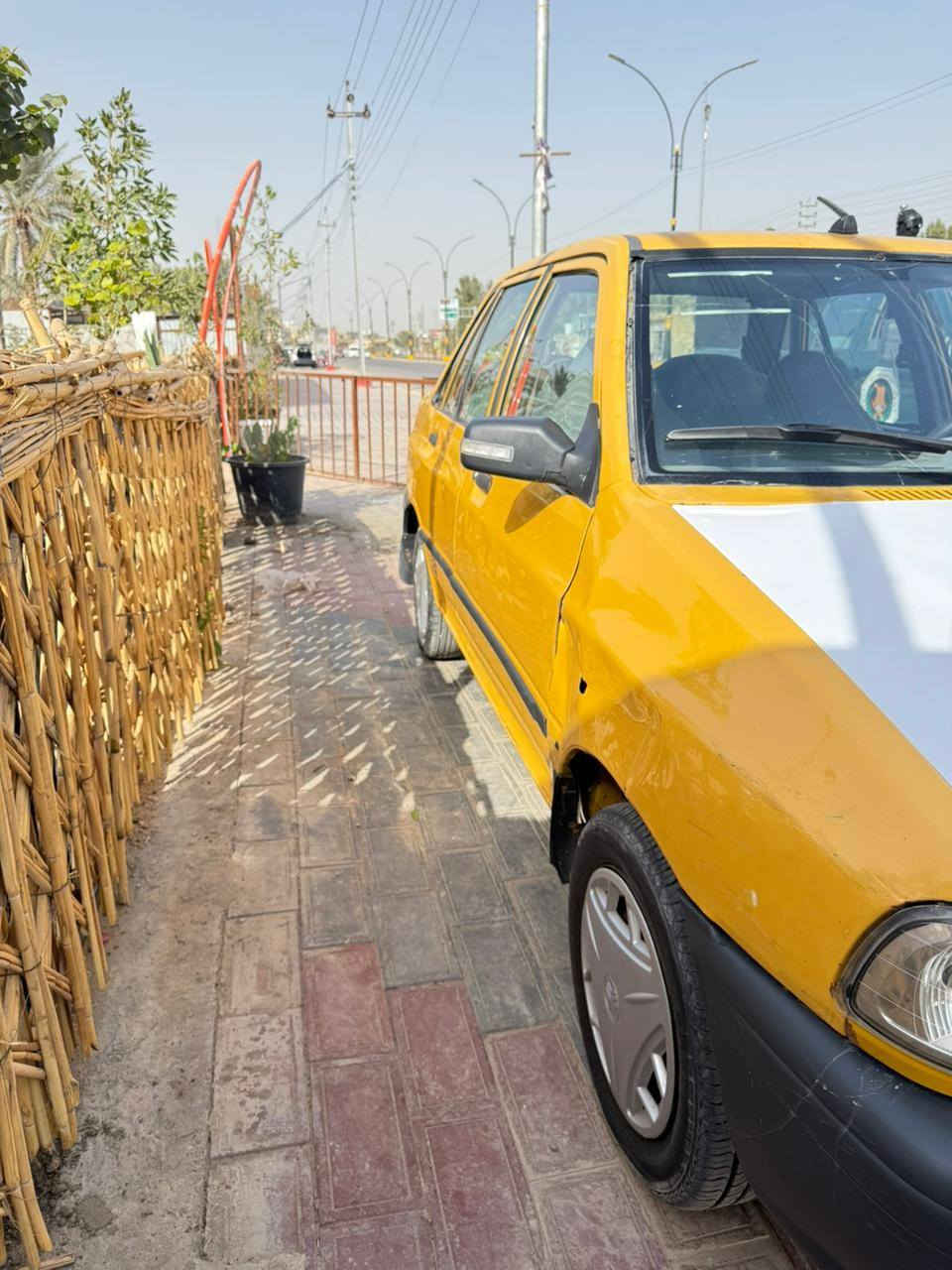 سلام عليكم سايبه لبيع موديل 2012السعر 26ورقه بيه مجال حك الجيه عنوان كربلاء رقم التلفون ***********
