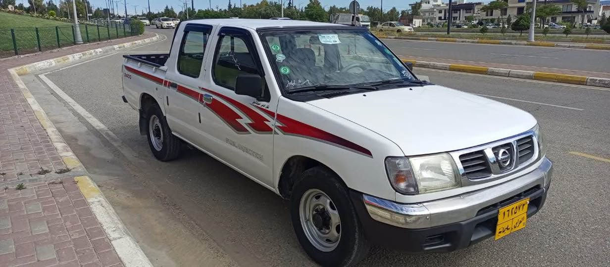 نیسان پیکاب تەحویڵ ئەسڵ 2002 

گێڕ و مەکینەو ئەکسڵی بەشەرت 

تەبرید و پاوەرە چوار تایەی لۆکی لەژێرایە
سەنەوی تا 2027 تازەیە 

ناوە ناوە بۆیاخی هەیە شان و سەقفی بەشەرت پێشی کەپسە بێ دەعدم و لێدراو

تەقەو ڕەقەی تیانیە ماڵی کەسابەتە 

نرخ 85 گەڵا و مەعامەلە
  
شوین سلێمانی 
*********** كالار, السليمانية
