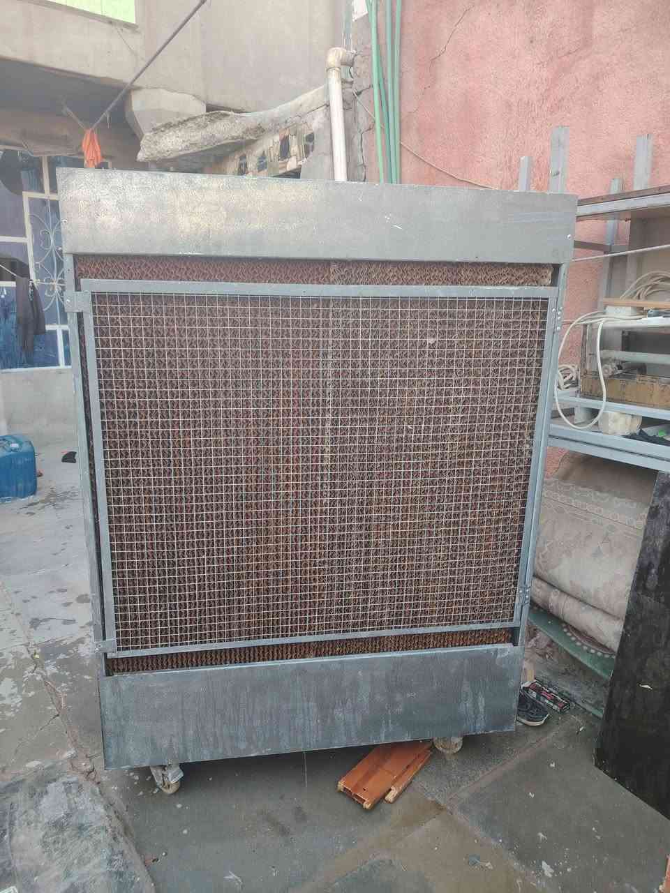 عندي مبرده البيع مال موكب ما مستخدمه فقط 14 يوم
مشتريه 700 
عارضه 450   وبيهة مجال 
مكاني معامل الباويه واتساب ***********
