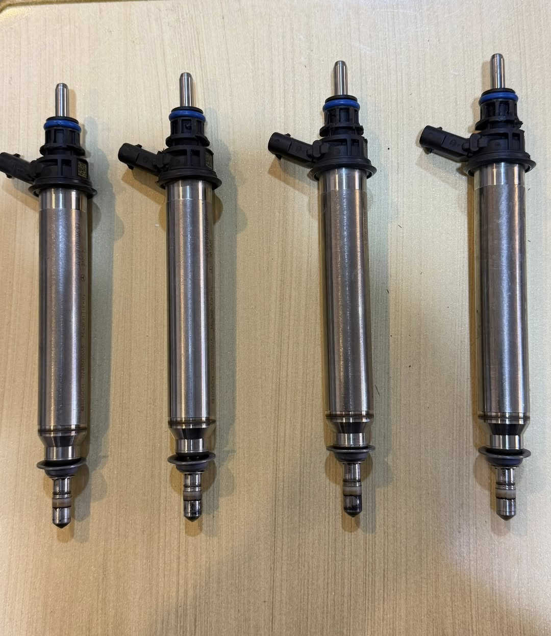 سلام عليكم
للبيع🔴
نوزلات مارسدس  اصلي
يرهم لل
A class (2012 - 2018)
C class ( 2015 - 2021)
E class
Cla
Cls
S class
شغال شرط الفحص
سعر 150$ 
***********
