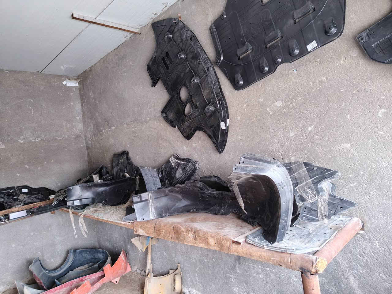 يالله السلام عليكم يوجد الدينه طفرفاز الكافت السياراة الكوري
ودروعه امامي 
*********** وتساب
ابوبارق
