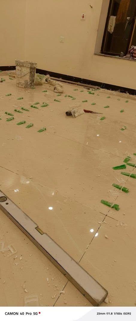 خلفه سيراميك جدران وأرضيات متفرغ حالياً
رقم الهاتف ***********
