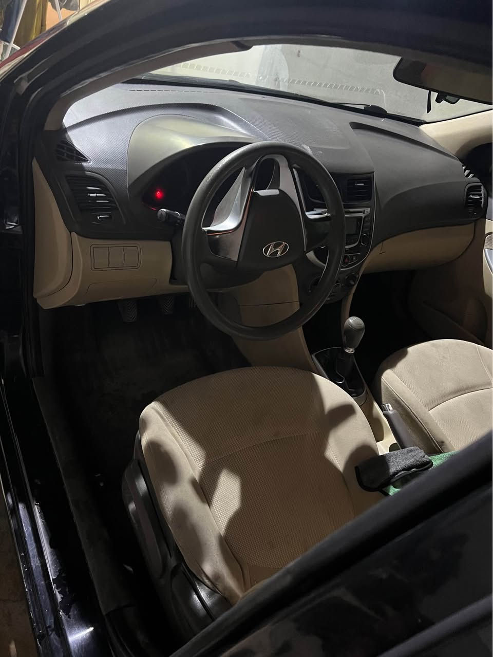 هؤنداي ئه كسنت مؤديل2011هه زه و فه حسي نوييه كيرو مه كينه به شرت گيرعادي به ناوي خؤمه به ناو كردن به شرت دووبارجه بؤياخ بي ناوگرتن بي ليدان*********** أربيل, العراق
